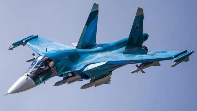 Su-34: Το ρωσικό βομβαρδιστικό που τρέμει το ΝΑΤΟ (βίντεο)